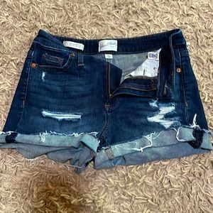 Universal Threads Goods Co.